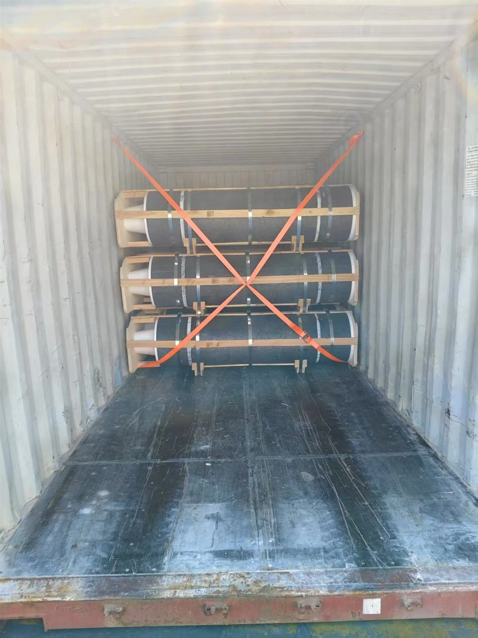500mm graphite elecodes loading